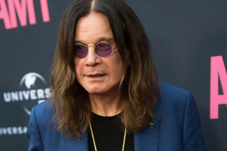 Read more about the article Ozzy Osbourne’s Net Worth